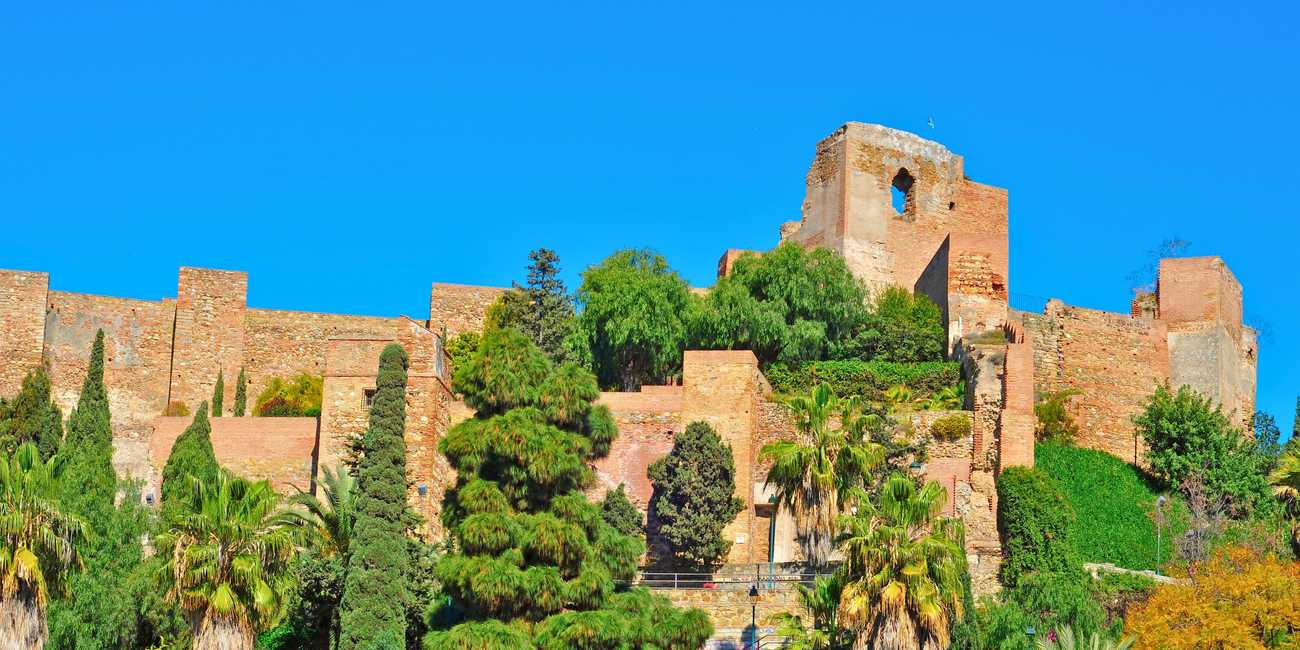 Tours turísticos en autobús con paradas libres en Málaga, España – Monumentos principales, atracciones famosas y rincones ocultos en 2026