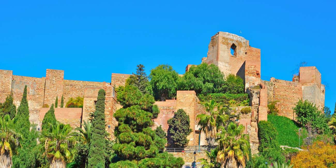 Tours en autobús hop-on hop-off en Málaga – Monumentos emblemáticos, vistas panorámicas y atracciones imprescindibles en 2025 Tours turísticos en autobús con paradas libres en Málaga, España – Monumentos principales, atracciones famosas y rincones ocultos en 2025